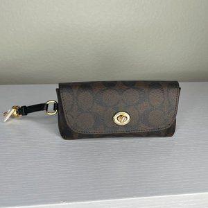 Sunglass Case In Signature Canvas